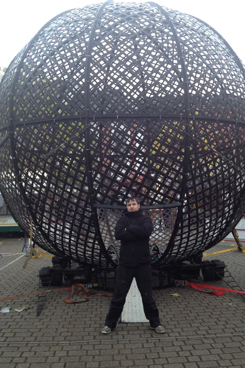 Stuntshow im Globe of Speed